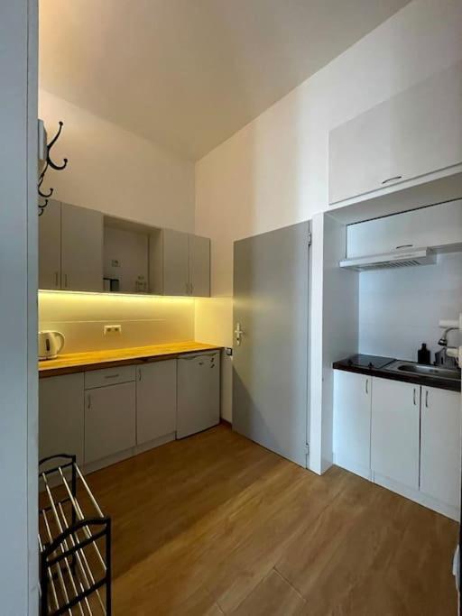 Bezagenta Centrum3 Studio Wi-Fi Great Location! ワルシャワ エクステリア 写真